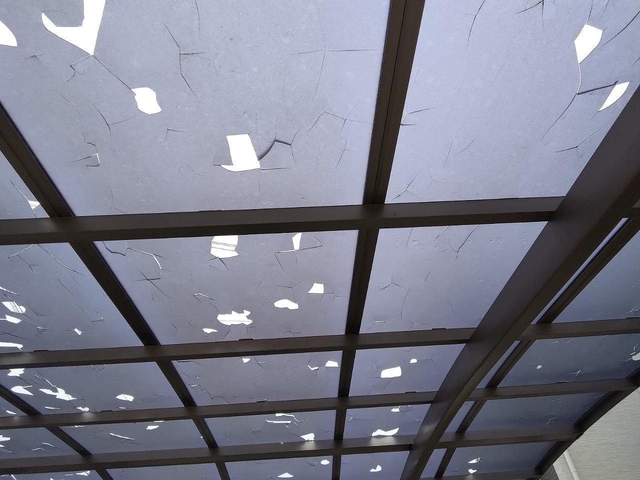 加古郡稲美町　雹被害　エクステリア　ポリカーボネート